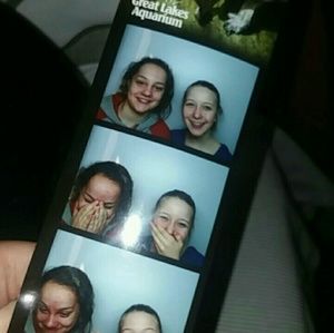 Meet your Posher, Ella